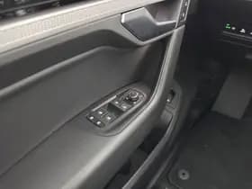 Volkswagen Touareg thumbnail 24