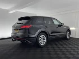 Volkswagen Touareg thumbnail 7