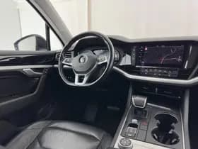 Volkswagen Touareg thumbnail 8