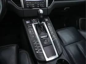 Porsche Macan thumbnail 13
