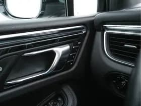 Porsche Macan thumbnail 21