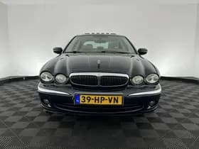 Jaguar X type thumbnail 2