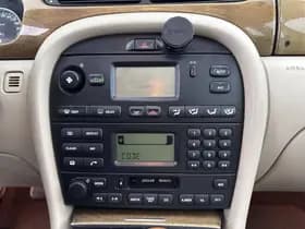 Jaguar X type thumbnail 12