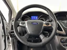 Ford Focus thumbnail 17