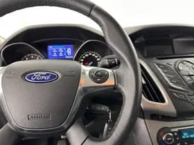 Ford Focus thumbnail 18