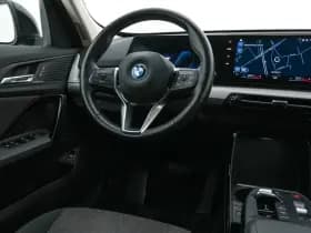 Bmw Ix1 thumbnail 8