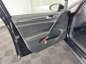 Volkswagen Golf thumbnail 22