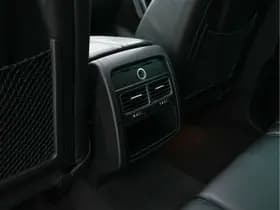 Volkswagen Touareg thumbnail 28