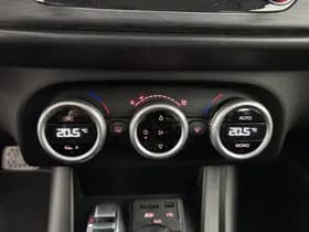 Alfa Romeo Romeo giulietta thumbnail 14