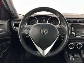 Alfa Romeo Romeo giulietta thumbnail 16