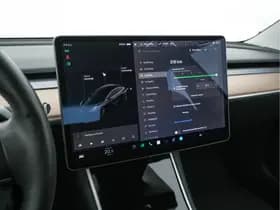 Tesla Model 3 thumbnail 18