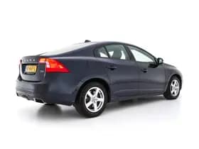 Volvo S60 thumbnail 7