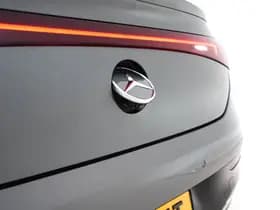 Mercedes-Benz Benz eqe thumbnail 31