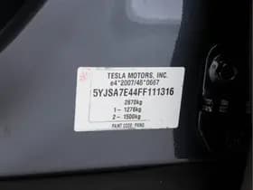 Tesla Model s thumbnail 33