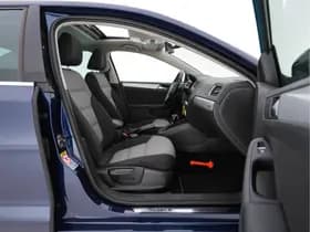 Volkswagen Jetta thumbnail 12