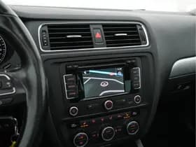 Volkswagen Jetta thumbnail 15