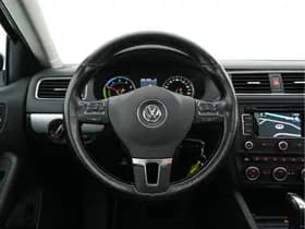 Volkswagen Jetta thumbnail 18