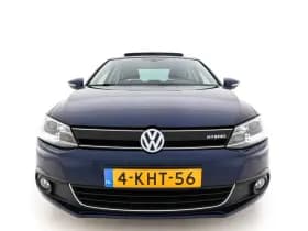 Volkswagen Jetta thumbnail 3