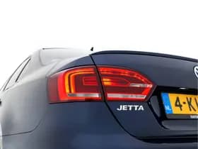 Volkswagen Jetta thumbnail 29