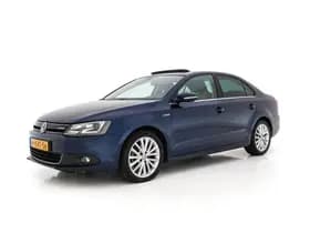 Volkswagen Jetta thumbnail 4