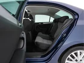 Volkswagen Jetta thumbnail 10
