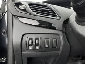 Renault Scenic thumbnail 23