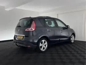 Renault Scenic thumbnail 7