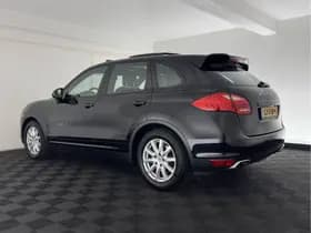 Porsche Cayenne thumbnail 5