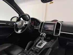 Porsche Cayenne thumbnail 9