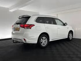 Mitsubishi Outlander thumbnail 7
