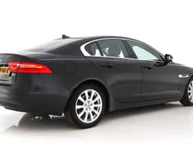 Jaguar Xe thumbnail 7