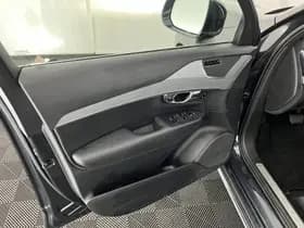 Volvo Xc90 thumbnail 24