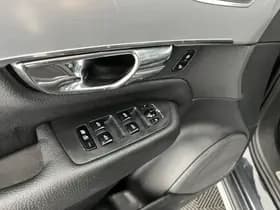 Volvo Xc90 thumbnail 25