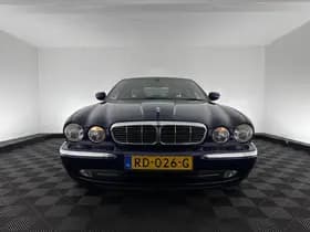 Jaguar Xj thumbnail 2