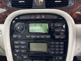 Jaguar Xj thumbnail 12