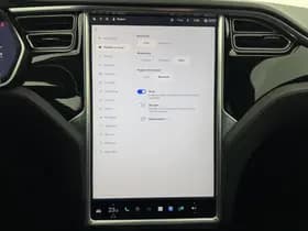 Tesla Model s thumbnail 18