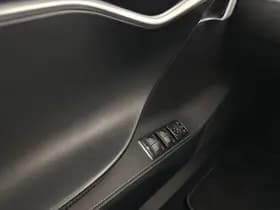 Tesla Model s thumbnail 26