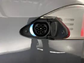 Tesla Model s thumbnail 29