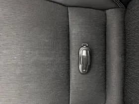 Tesla Model s thumbnail 34