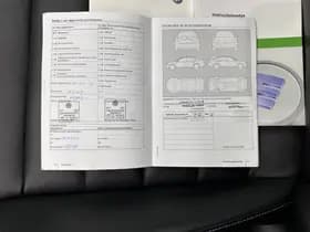 Volkswagen Golf thumbnail 37