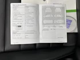 Volkswagen Golf thumbnail 41