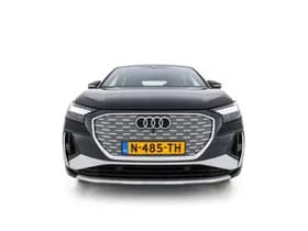 Audi Q4 sportback e tron thumbnail 3