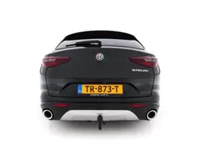 Alfa Romeo Romeo stelvio thumbnail 6