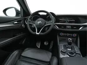 Alfa Romeo Romeo stelvio thumbnail 8