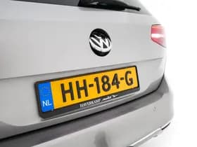 Volkswagen Passat thumbnail 25