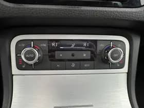 Volkswagen Touareg thumbnail 18