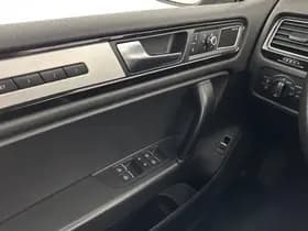 Volkswagen Touareg thumbnail 23