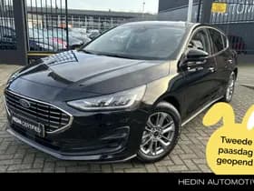 Ford Focus 1.0 EcoBoost Hybrid Titanium | SYNC 4 | Privacy Glass | NIEUW MET € 6.195,- KORTING!