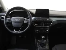 Ford Focus 1.0 EcoBoost Hybrid Active Business | Winter Pack thumbnail 2