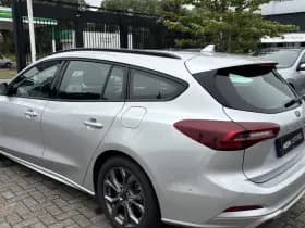 Ford Focus Wagon 1.0 EcoBoost Hybrid ST Line | Full LED | Driver Assistance Pack thumbnail 3